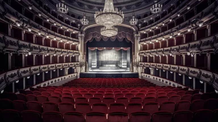 Operetka - co to jest? Historia, charakterystyka i cechy gatunku.