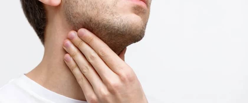 Skuteczne sposoby na leczenie strun głosowych: szybka regeneracja w domu