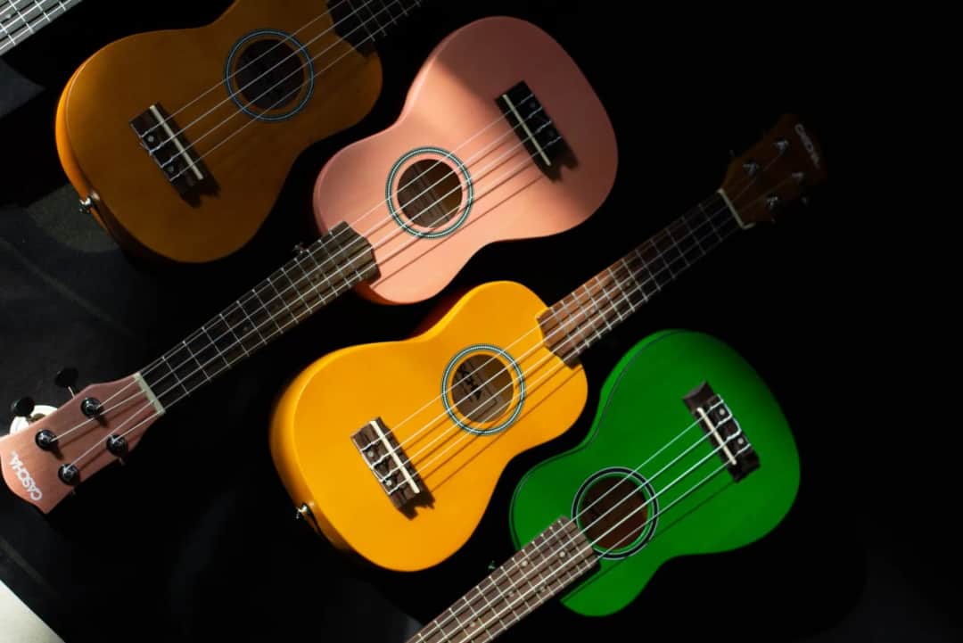 Ukulele czy gitara: co wybrać na początek? Porównanie dla amatorów