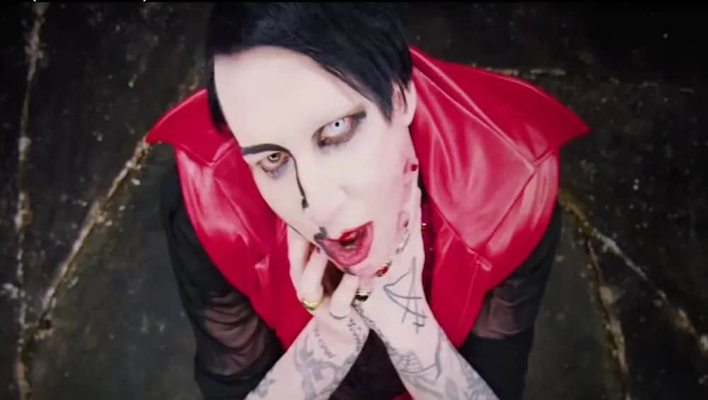 Marilyn Manson: Głębia i kontrowersje Slave Only Dreams to Be King