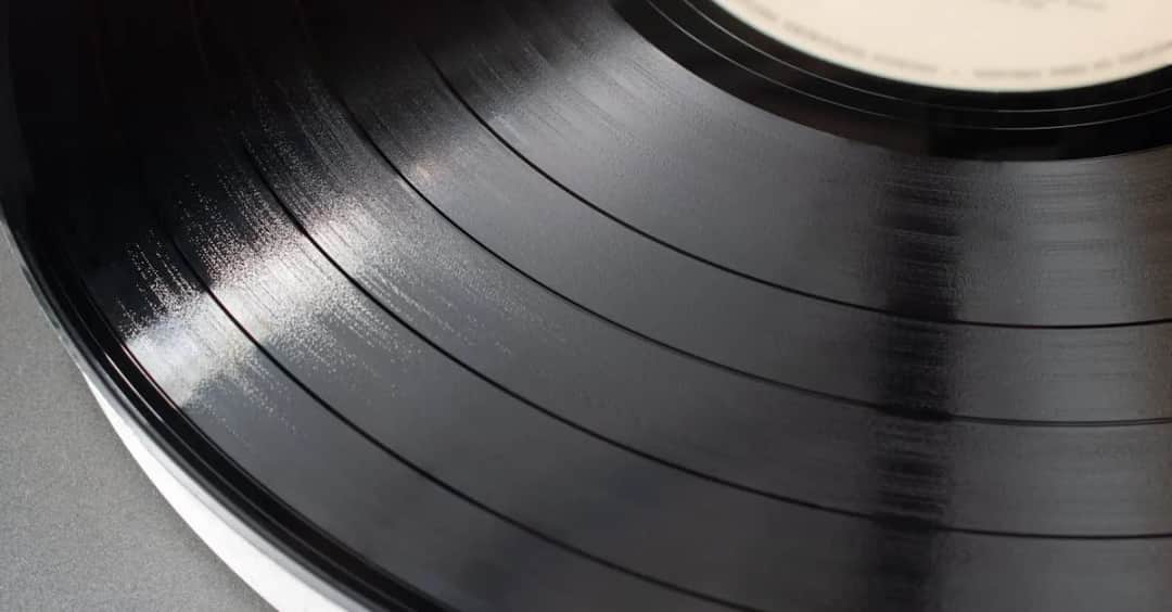 Teksty piosenek o miłości – Jakie są najpiękniejsze utwory o miłości? Top utwory