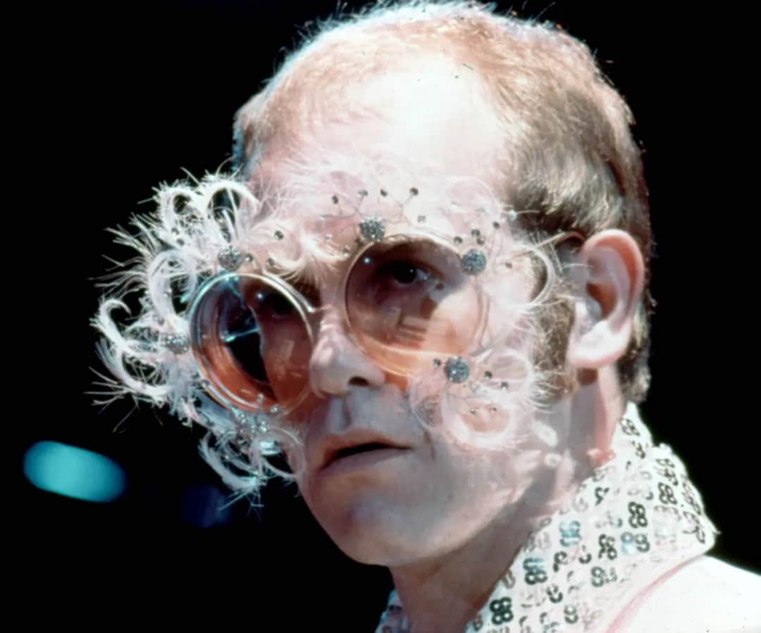 Elton John: 10 fascynujących ciekawostek o muzycznej legendzie