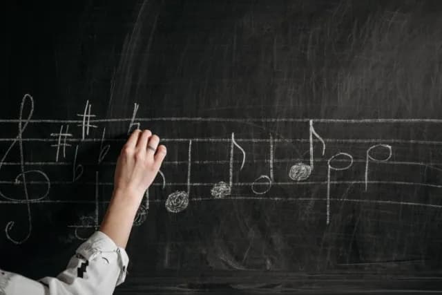 Rola muzyki i dźwięku w poprawianiu wrażeń z rozgrywki